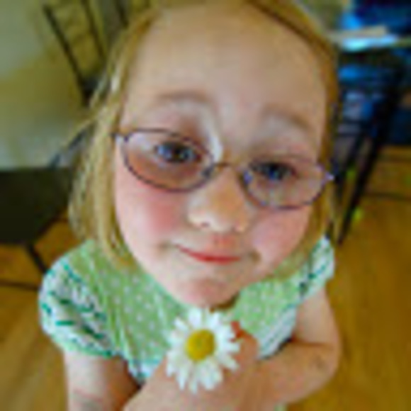 Meet your Posher, Carys - Picture 1 of 1